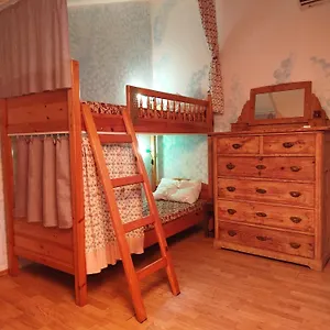  Hostel Just A